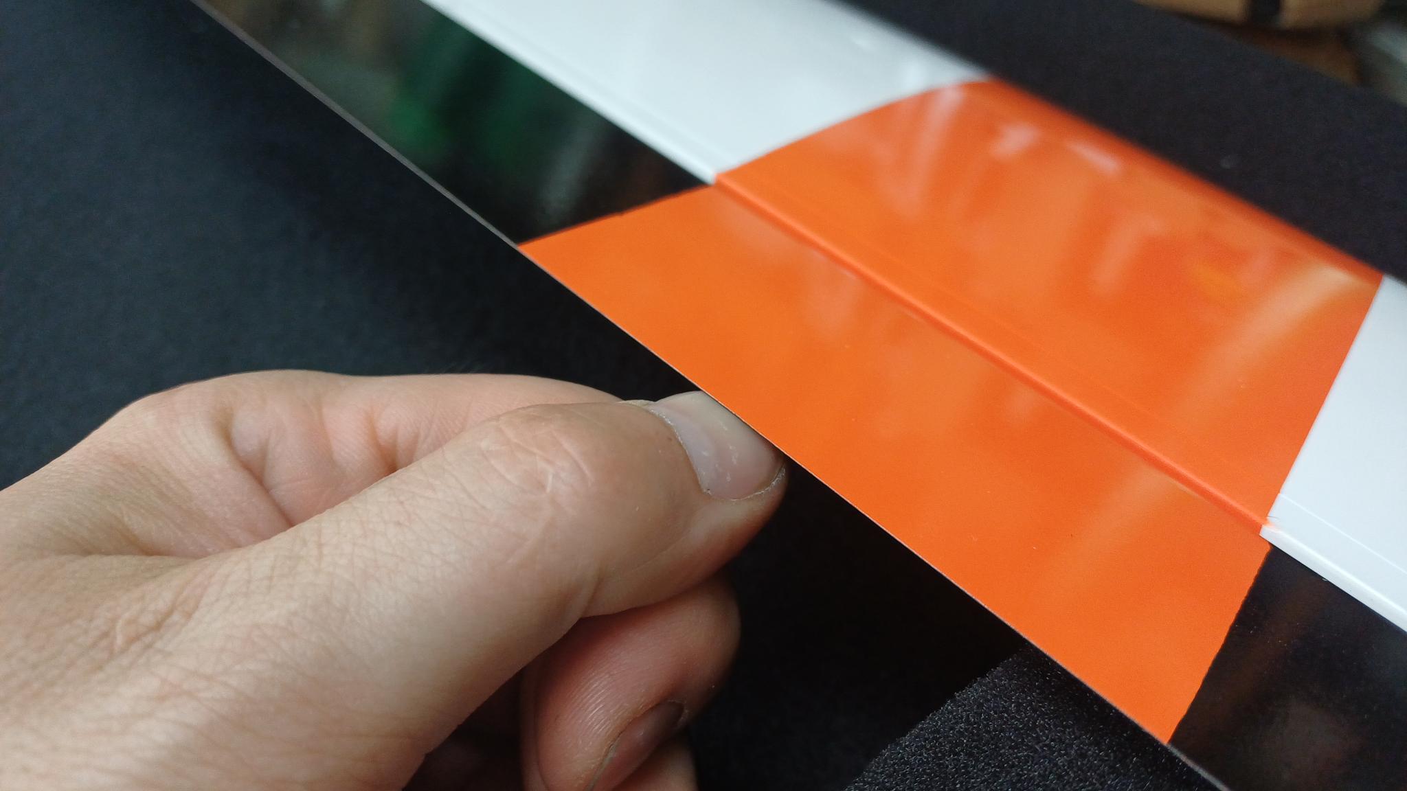 TAIPAN orangefarbenes Designdetail